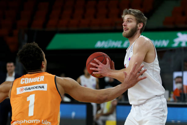 格林已经开 格林已经开