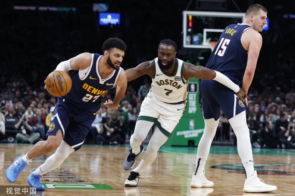 全队一致的 全队一致的