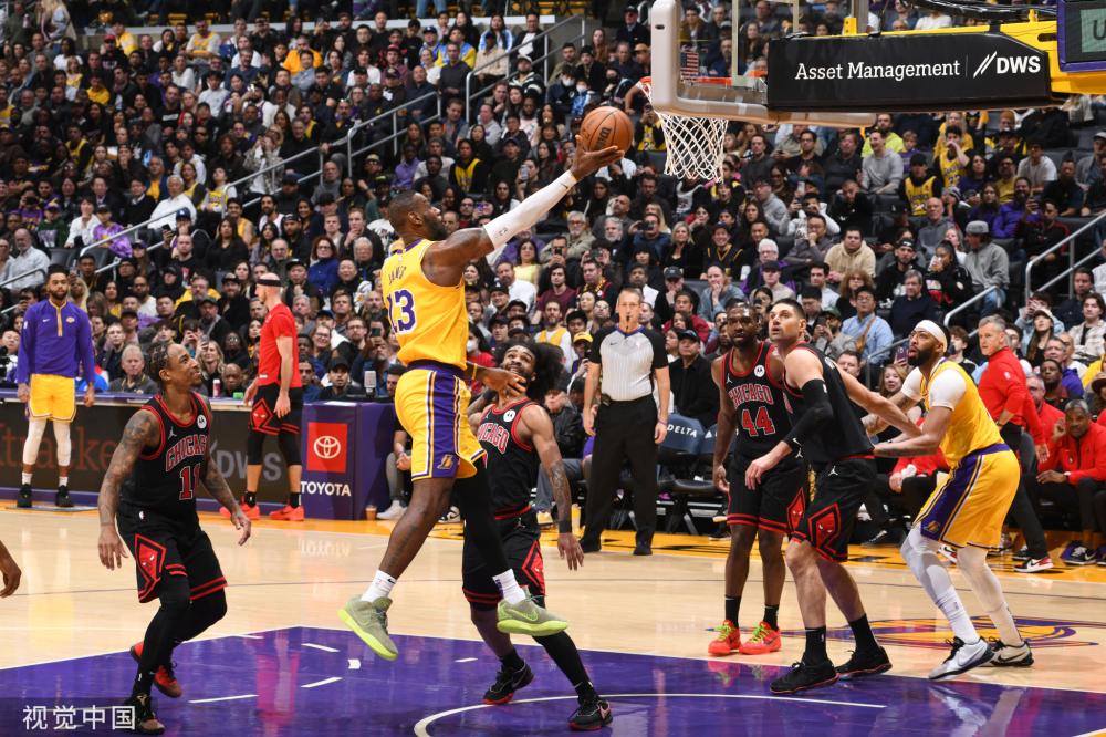 将球直接传 将球直接传