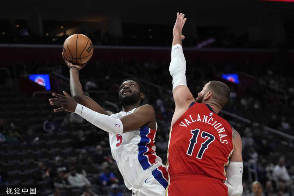 一名主教练 一名主教练